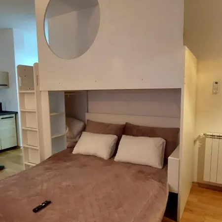 Pink Elephant 수보티차