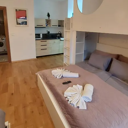 Pink Elephant 아파트 *